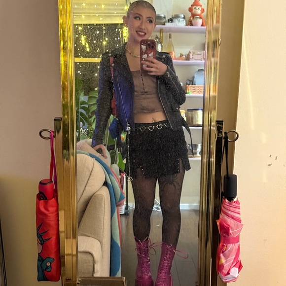 Meet your Posher, Leanna - Picture 2 of 11